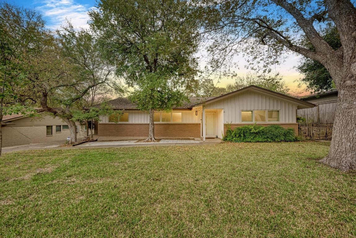 Photo of Listing #4440139