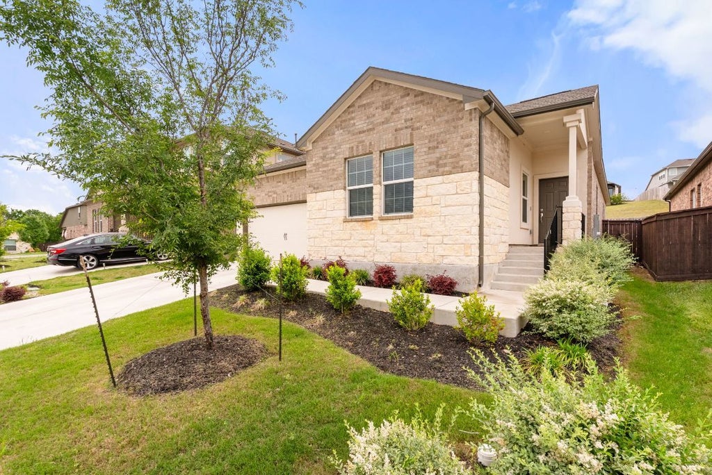1240 Sweetspire Street, Leander
