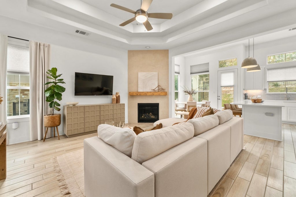 115 Beneteau Drive 77, Austin