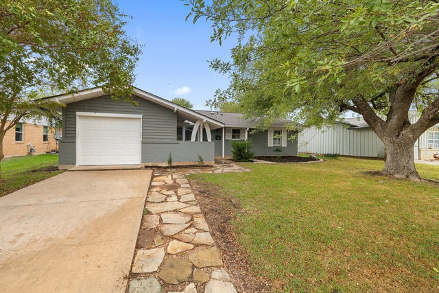 8307 Stillwood Lane, Austin