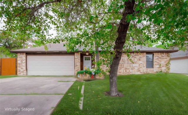 108 Lei Court, Bastrop