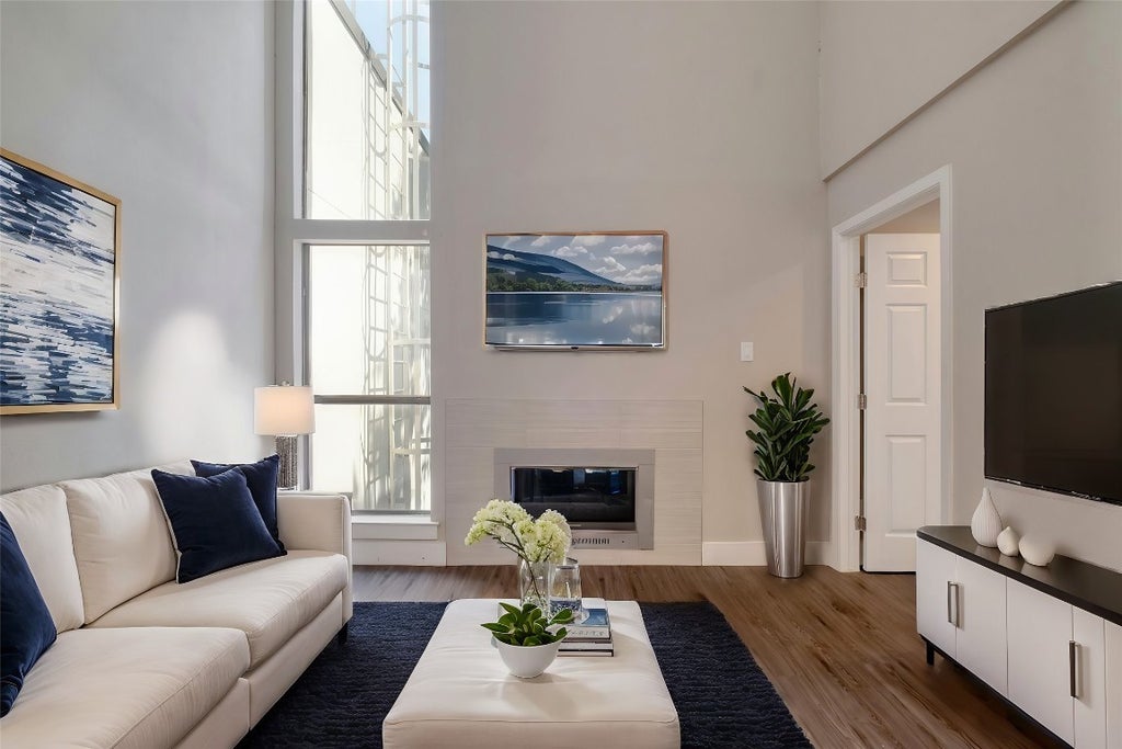 935 La Posada Drive 212, Austin