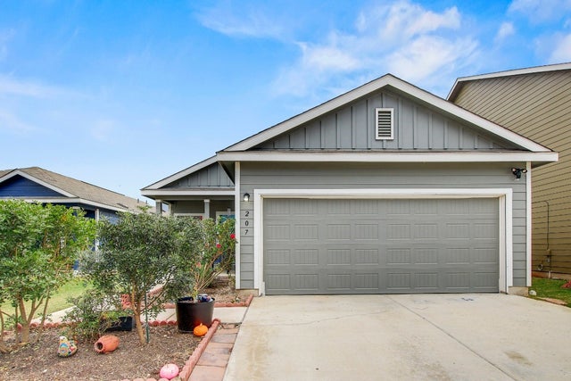 207 Soapstone Pass, Maxwell