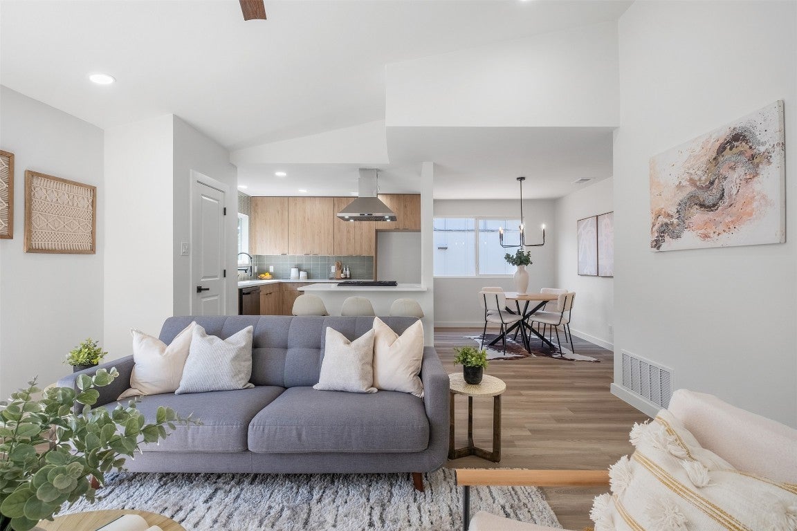 Photo of Listing #5272153