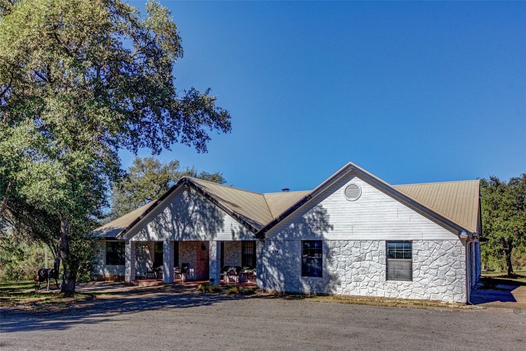 604 Oakwood Drive, Buda