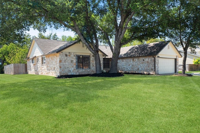 101 N Kings Canyon Drive, Cedar Park