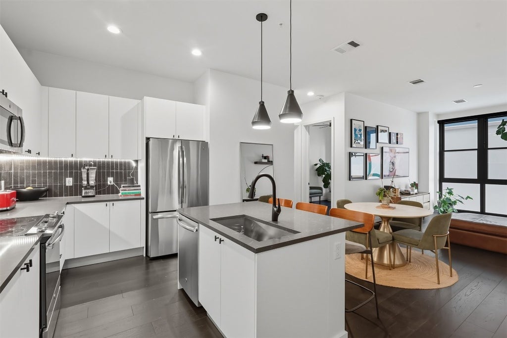 800 Embassy Drive 320, Austin