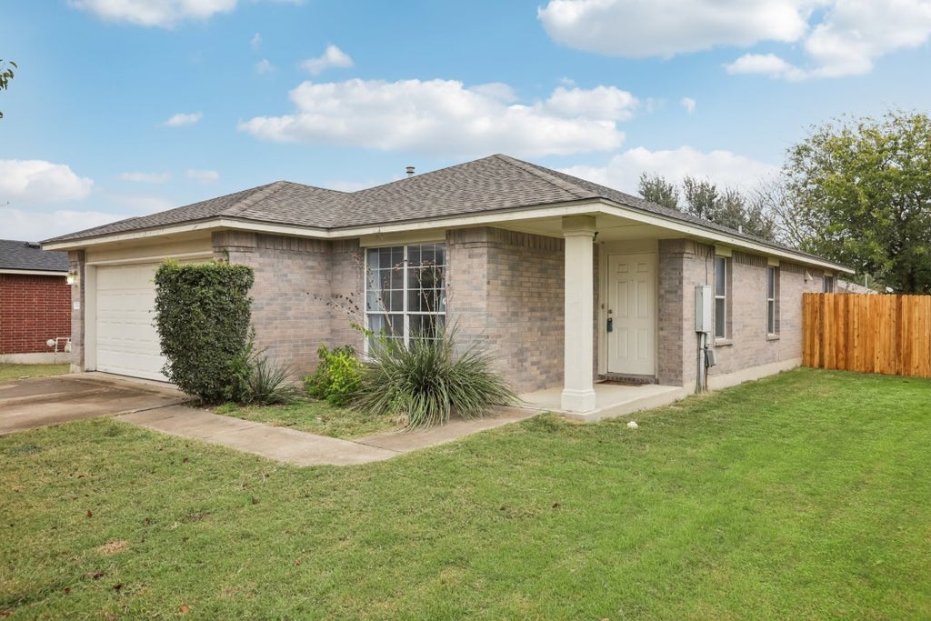 1106 Henderson Drive, Leander