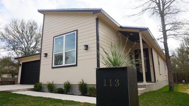 113 Mokulua Lane, Bastrop