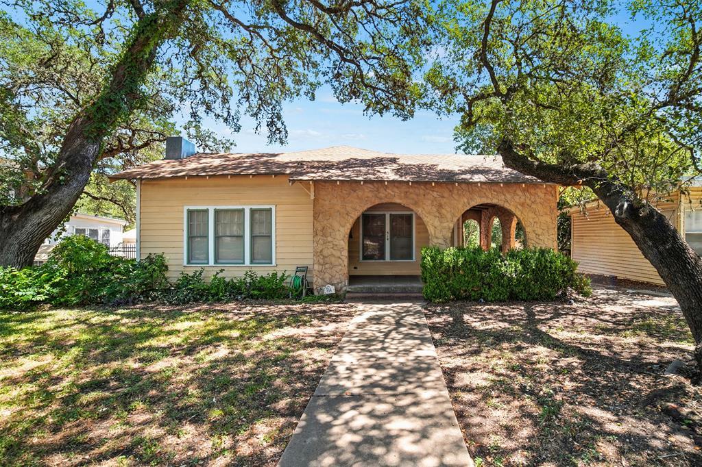 514 S Main Street, Lockhart