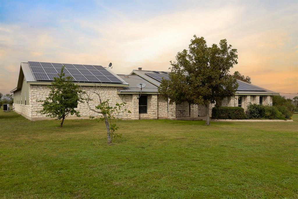 1957 County Road 107, Hutto