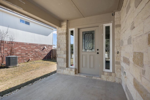 1016 Flanagan Drive, Leander