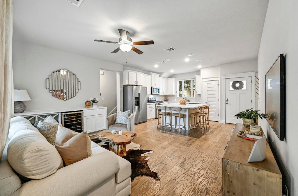 1708 Loyal Friend Drive 46, Leander