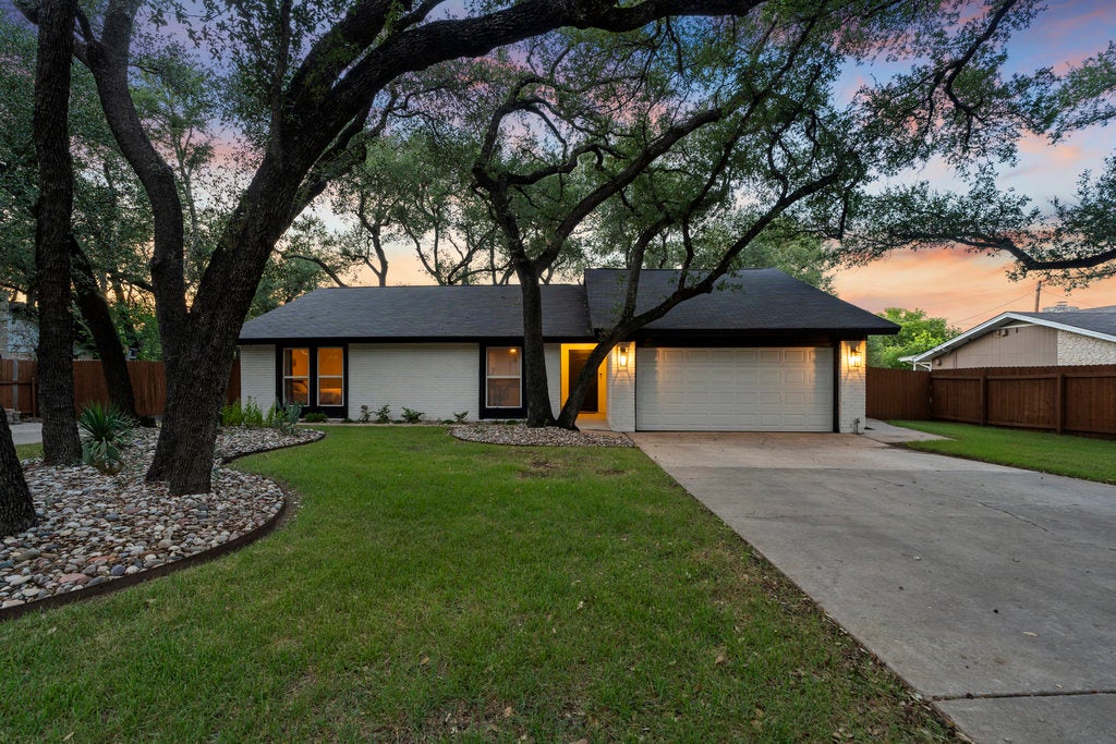 9308 Meadowheath Drive, Austin