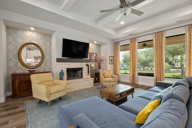 205 Red Mulberry Way, Leander