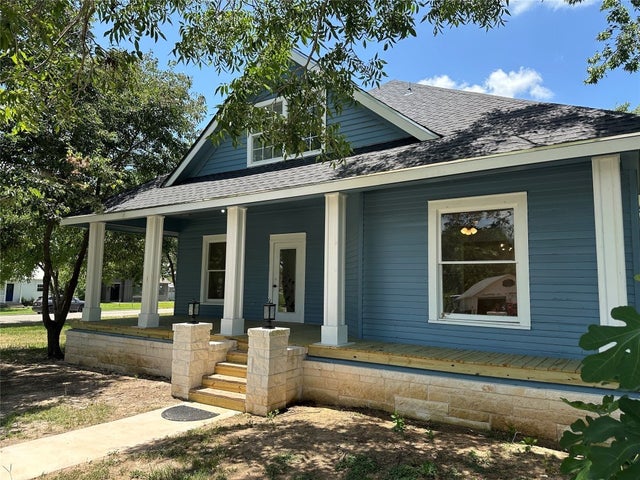 561 S Chambers Street, Giddings