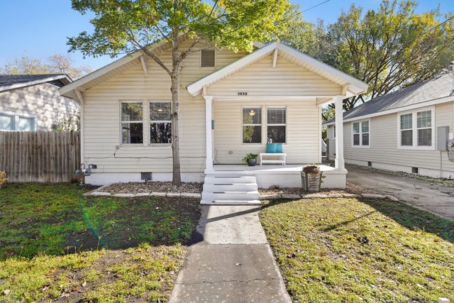 1223, 1223 1/2 & 1225 S Austin Avenue S, Georgetown