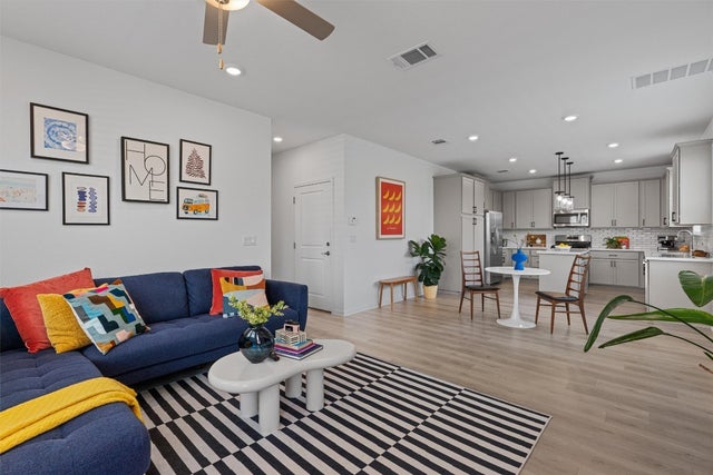 13506 Grand Central Drive, Pflugerville