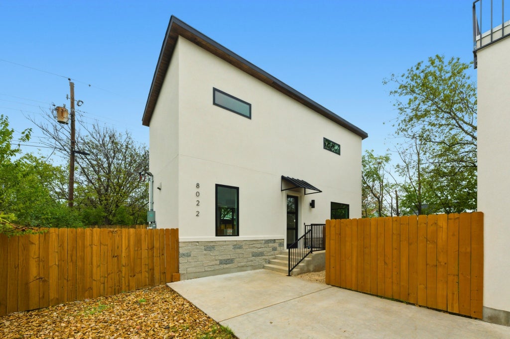 802 Philco Drive 2, Austin