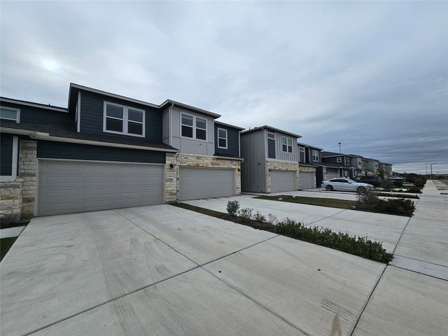 164 Texas Agate Dr Unit Drive 4, Kyle