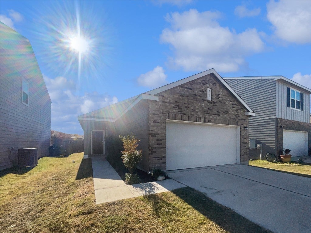 329 Wonderful Life Way, Jarrell