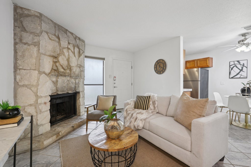 4307 S 1st Street 106, Austin