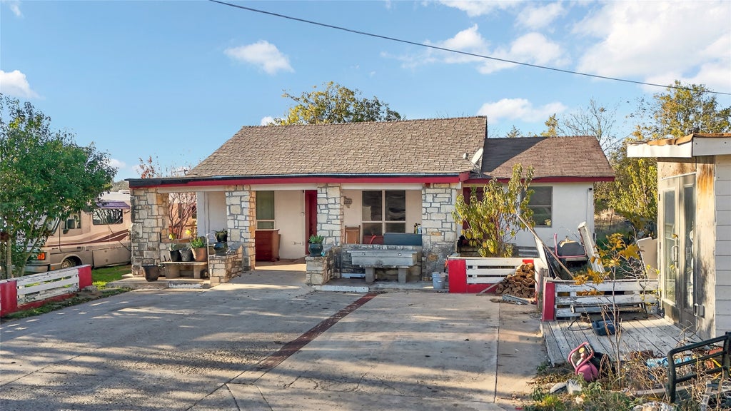 910 Petras Way, Kyle