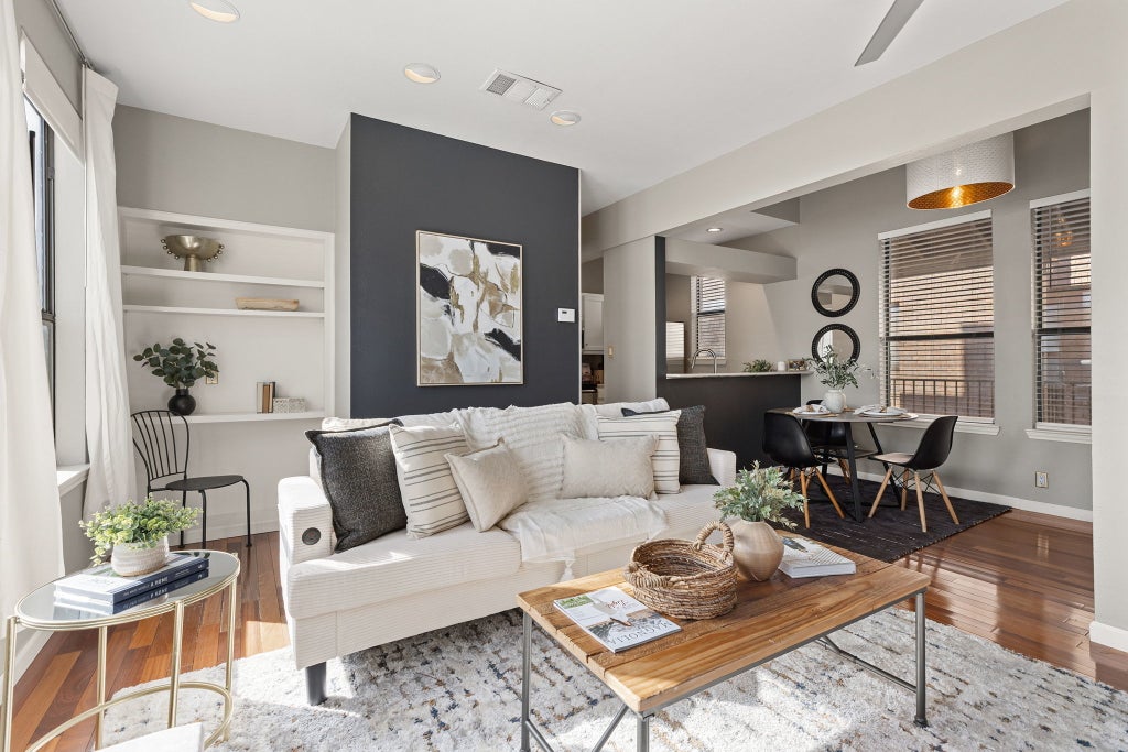 611 E 45th Street 25, Austin