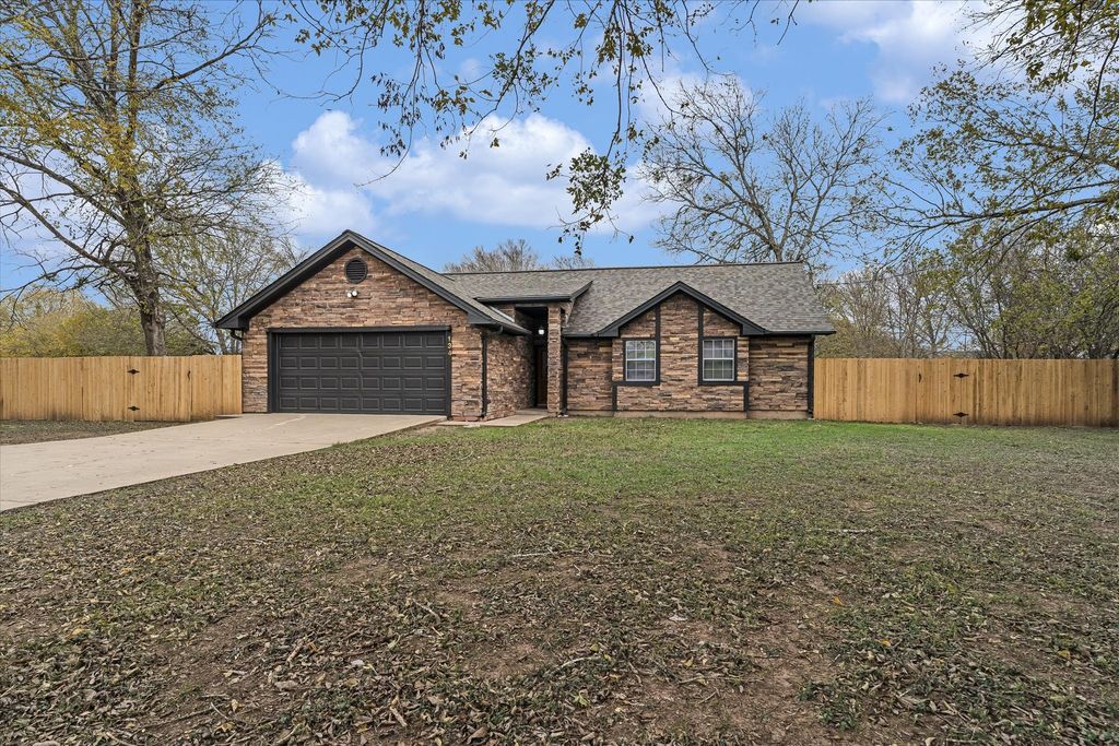 134 Laumaia Lane, Bastrop
