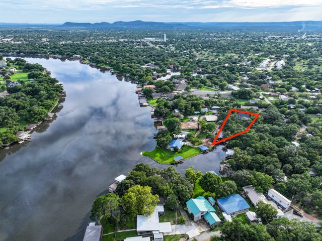 Lake LBJ Homes for Sale located at 2001 Granite Cv., in the city of Kingsland, TX 78639