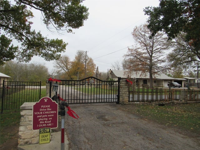 113 My Road, Bastrop