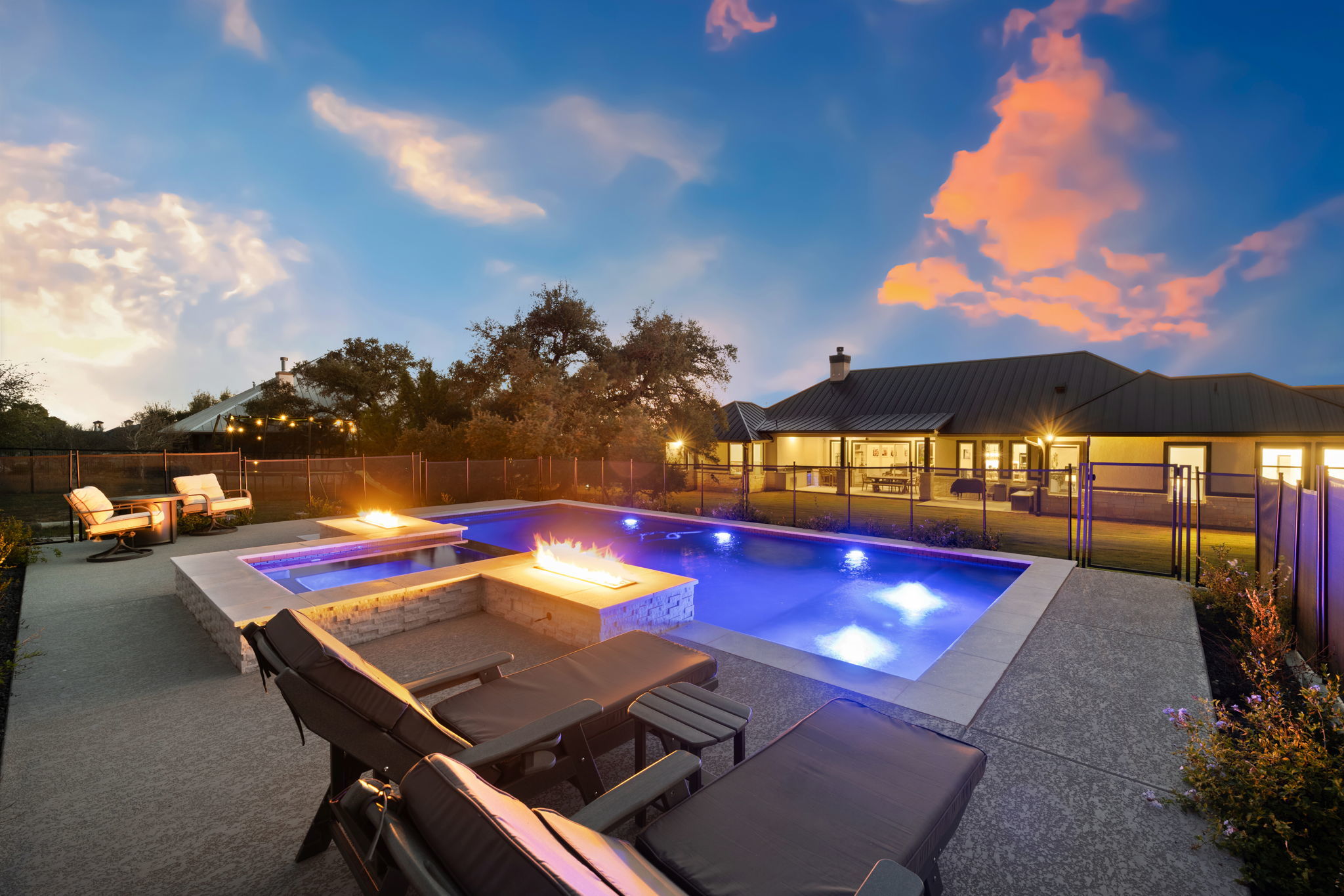 Photo of Listing #1467371