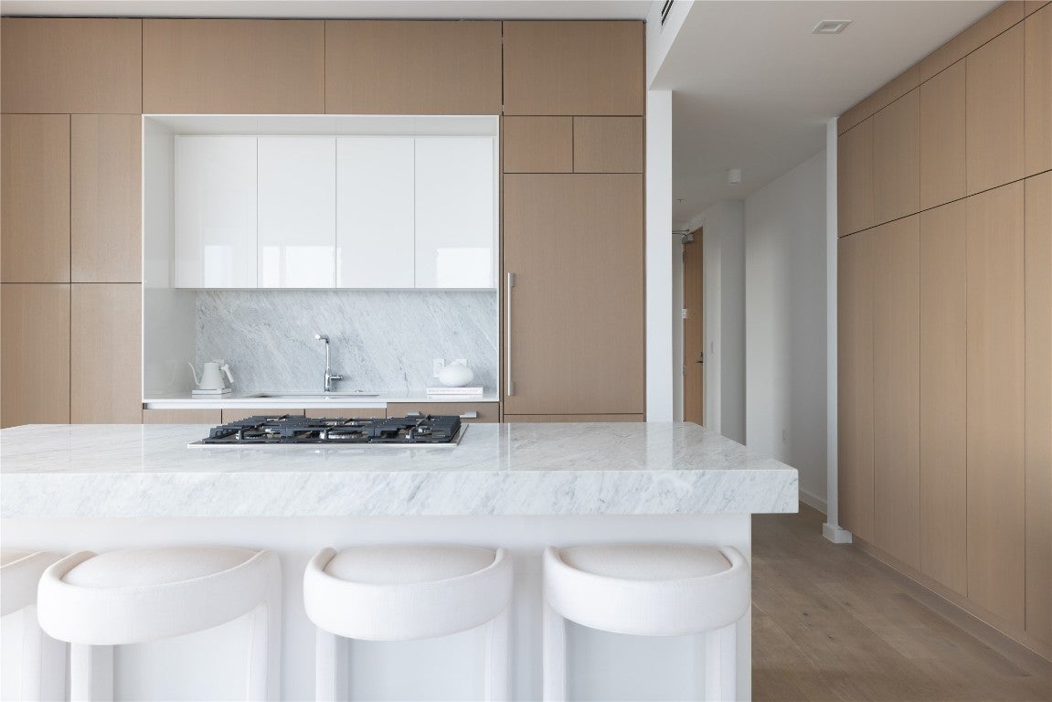 Photo of Listing #3284880