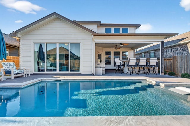 157 Firethorn Drive, Buda