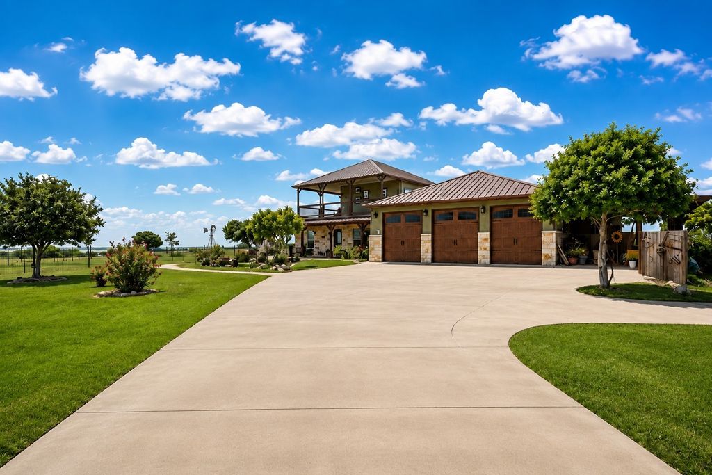 623 Nakishwana Circle, Sandia