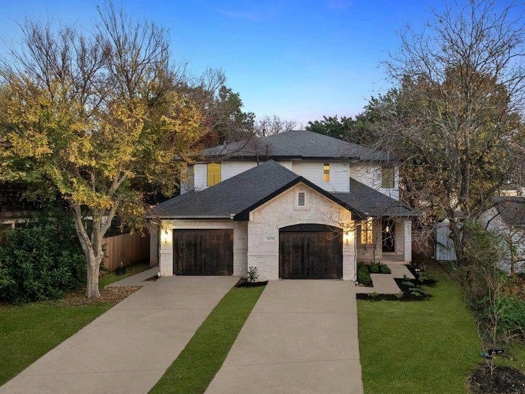 2009 Winsted Lane B, Austin