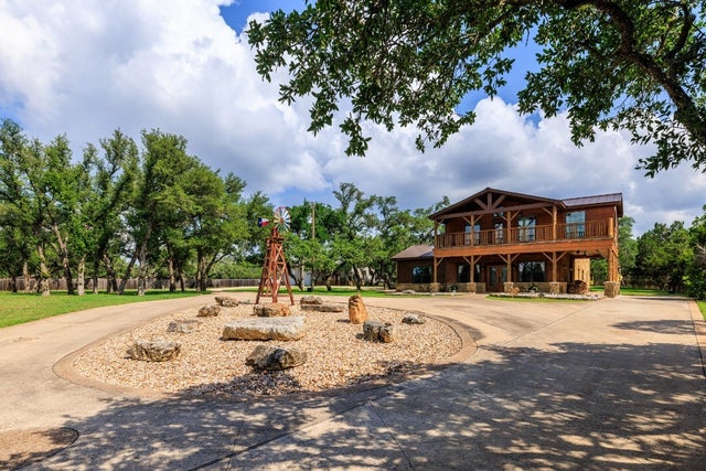 19505 Fm 150 W, Driftwood