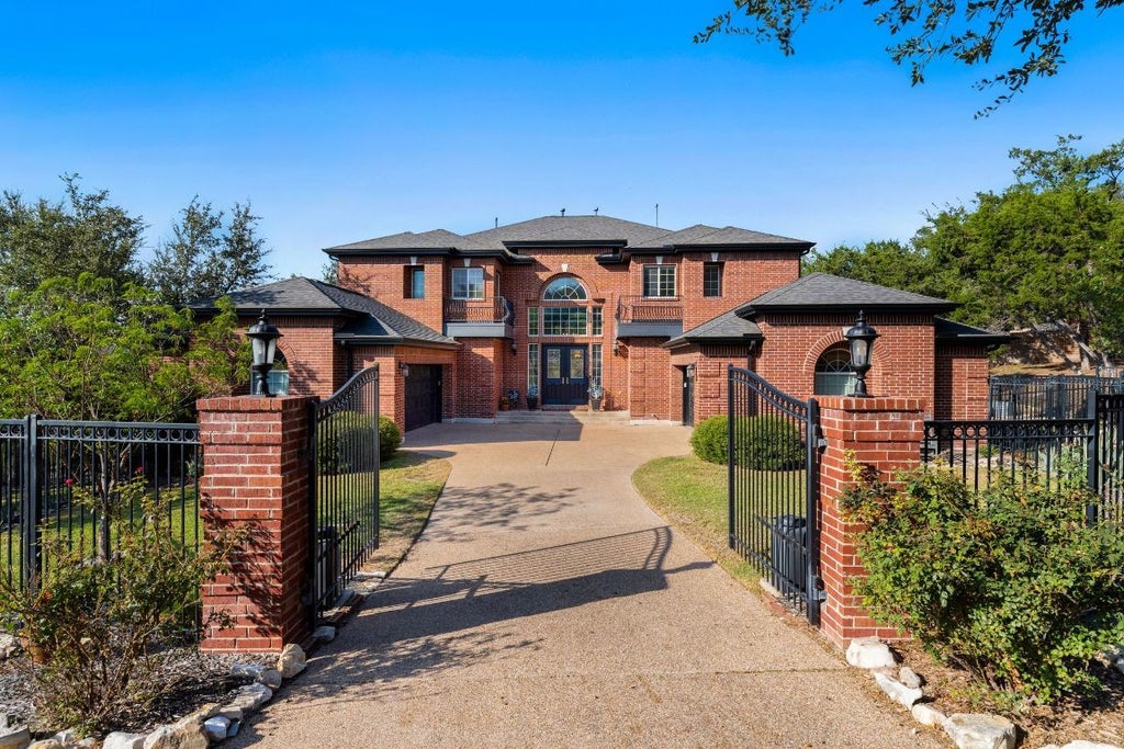 13612 Flat Top Ranch Road, Austin
