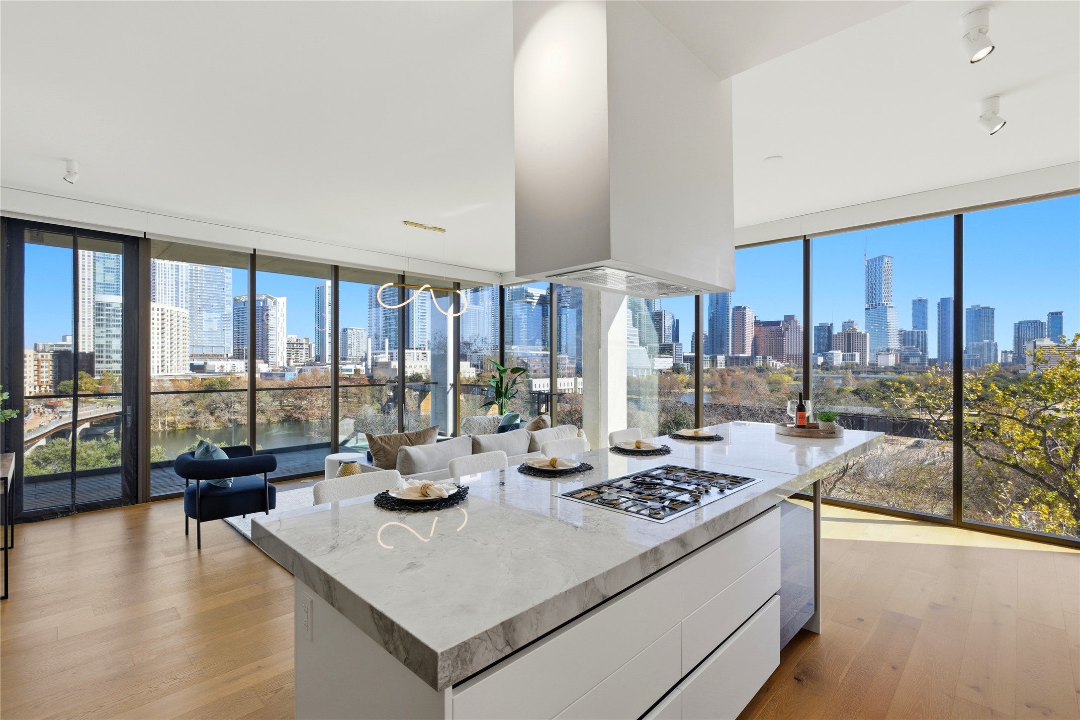 Photo of Listing #4156776