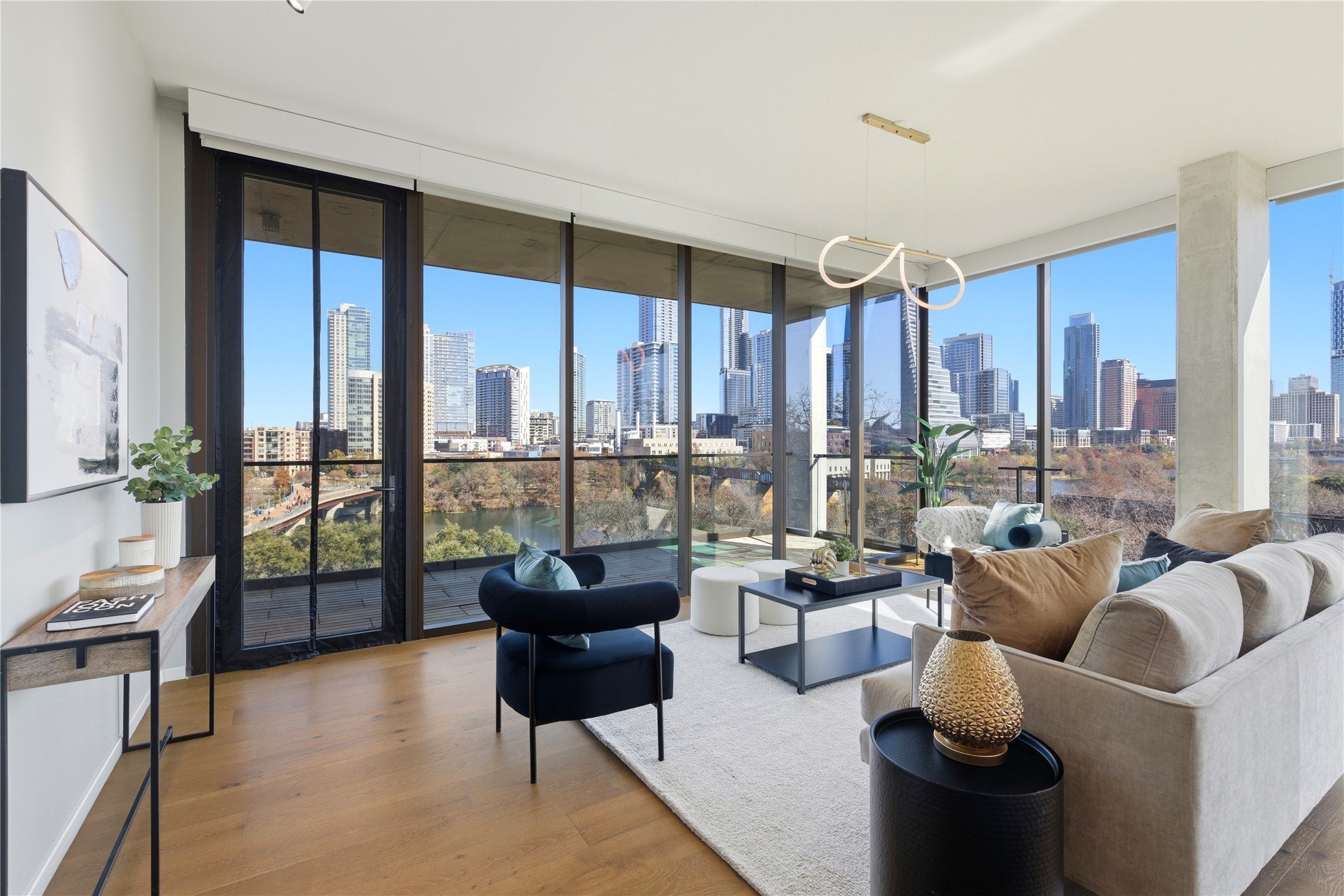 Photo of Listing #4156776