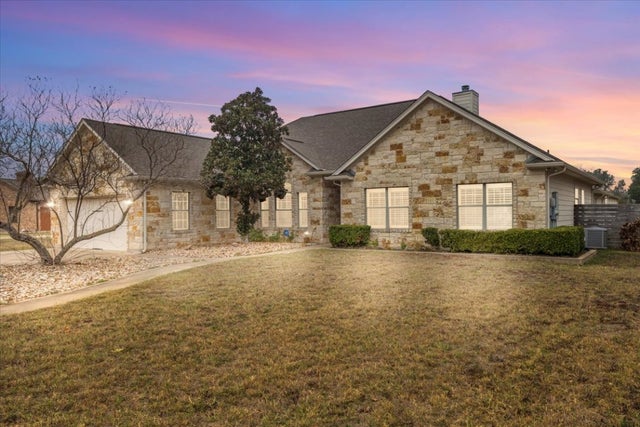 106 Spring Meadow, Bastrop