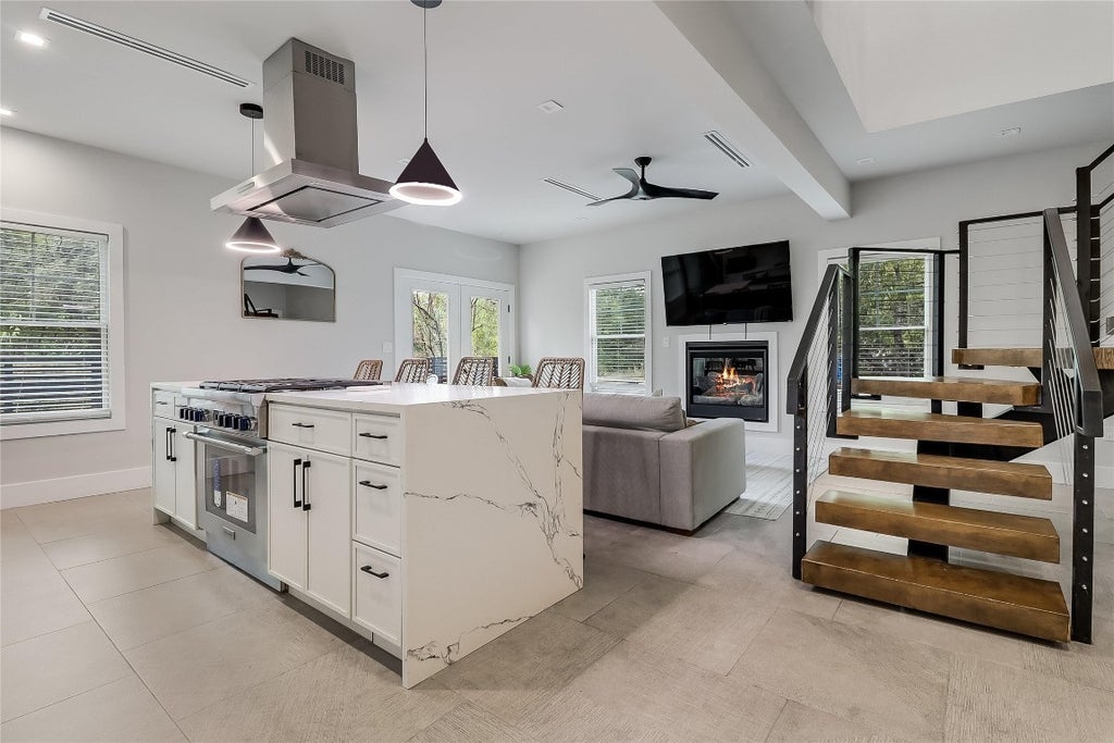 1111 W Annie Street B, Austin