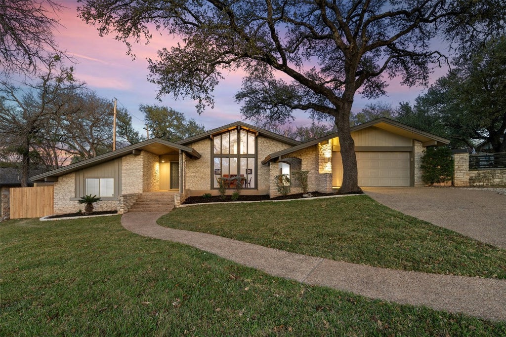8805 Mountain Ridge Drive, Austin