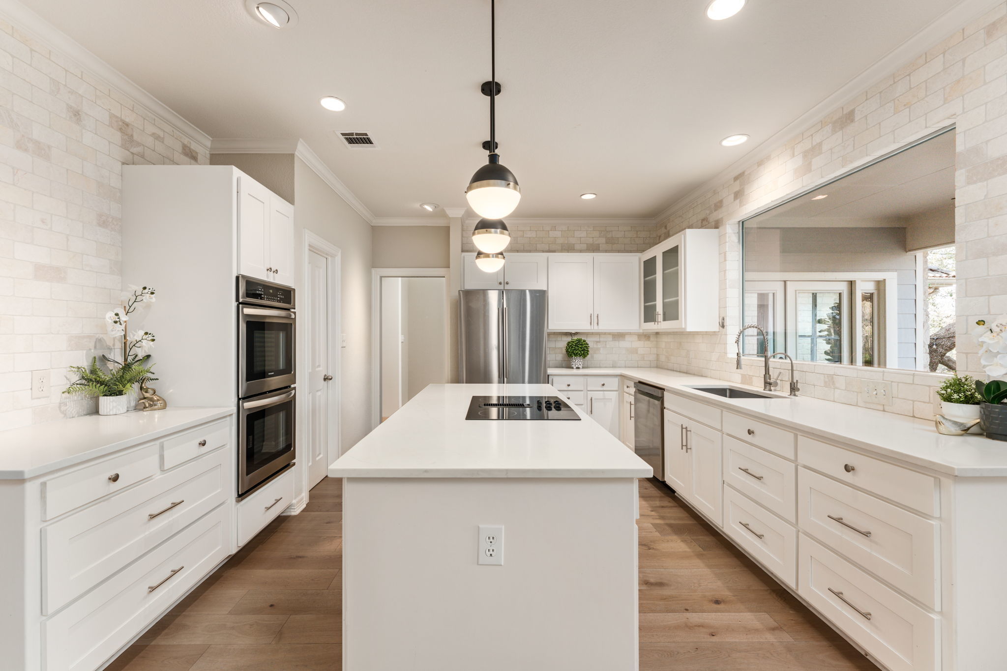 Photo of Listing #7449956