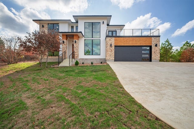 182 Lakeside Drive, Bastrop