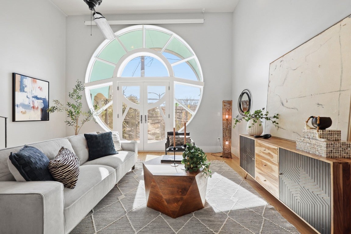 Photo of Listing #6391569