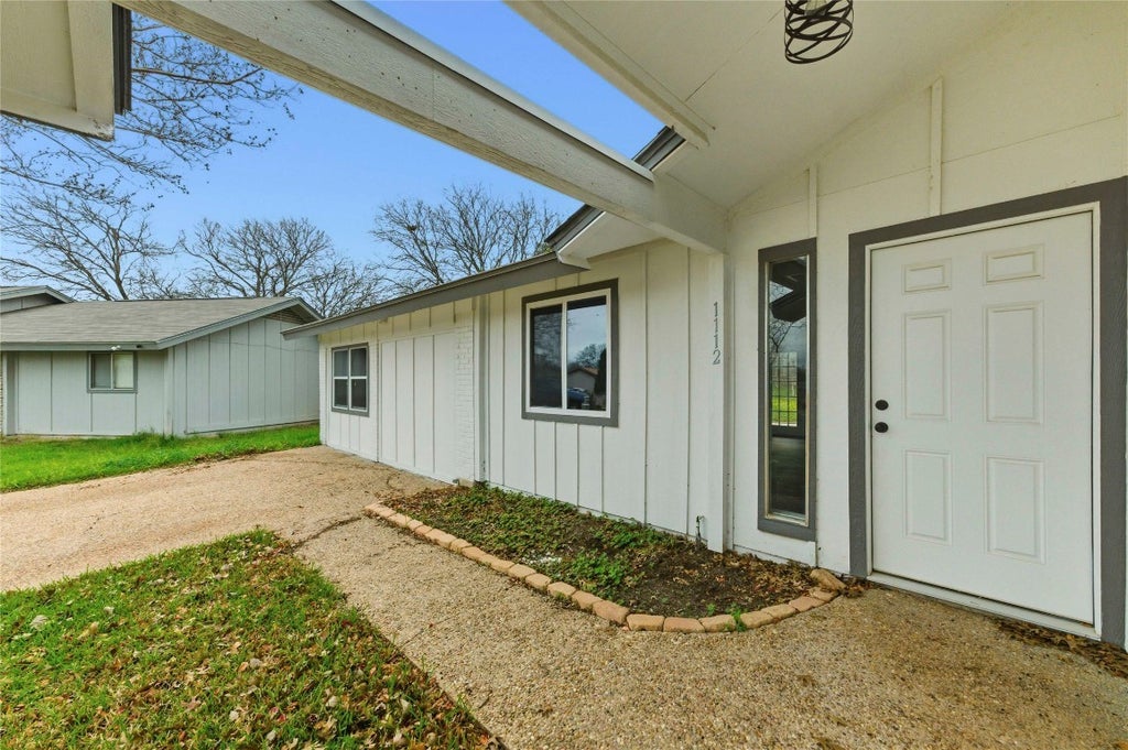 1112 Village Green Drive, Austin
