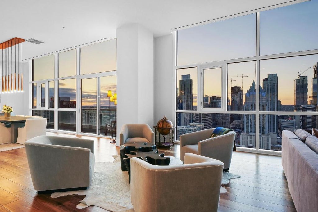 555 E 5th Street 3022, Austin