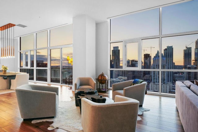 555 E 5th Street 3022, Austin