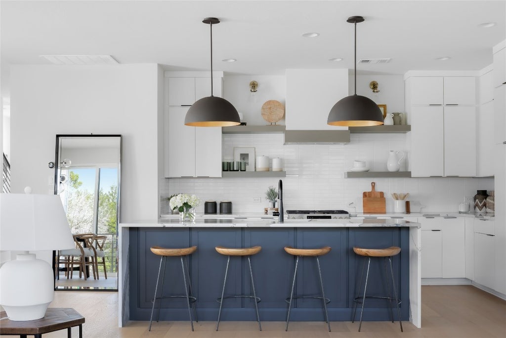 7809 Old Bee Caves Road 18, Austin